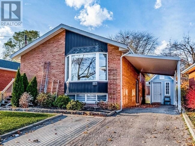 property at 6 Fallowfield Rd