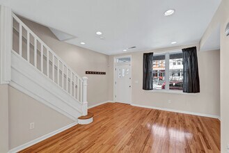 1921 Bennett Pl NE, Unit 91622 in Washington, DC - Building Photo - Building Photo