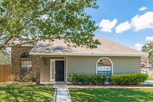 7730 Allspice Cir W in Jacksonville, FL - Building Photo