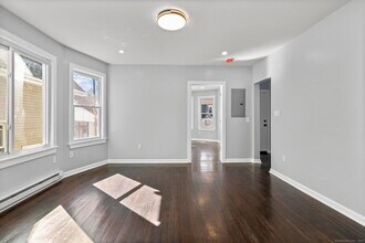 228 Cooke St in Waterbury, CT - Building Photo - Building Photo