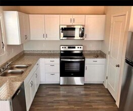 3665 Koval Dr in Kingman, AZ - Building Photo - Building Photo