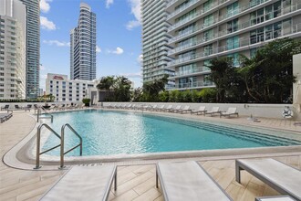 1100 S Miami Ave, Unit 3102 in Miami, FL - Building Photo - Building Photo