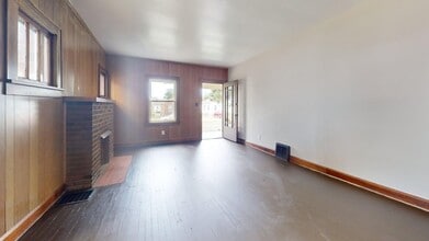 1537 Tanner Ave SW in Canton, OH - Building Photo - Building Photo