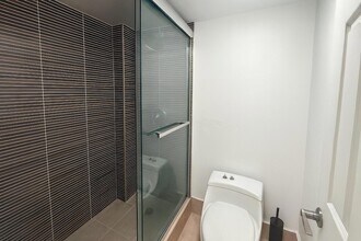 16909 N Bay Rd, Unit 507 in Sunny Isles Beach, FL - Foto de edificio - Building Photo