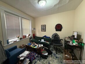 55 Park Dr, Unit 8 in Boston, MA - Foto de edificio - Building Photo