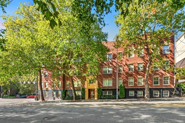 5th & Mercer Apartments – Newly Renovated ... in Seattle, WA - Building Photo - Building Photo