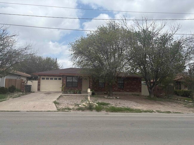 property at 507 W 15th St