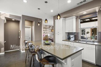 569 E Montecito St in Santa Barbara, CA - Building Photo - Building Photo