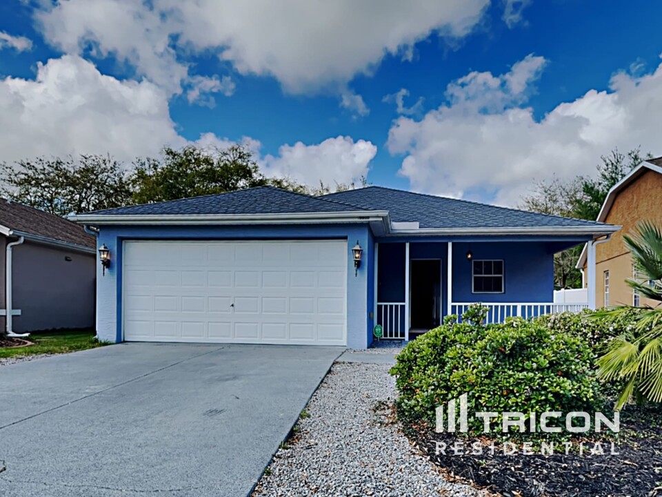 7640 Prospect Hill Cir in New Port Richey, FL - Building Photo