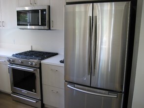 838 14th St, Unit Frnt in Santa Monica, CA - Building Photo - Building Photo