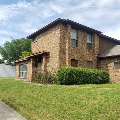 700 Cresent Dr in Desoto, TX - Foto de edificio - Building Photo