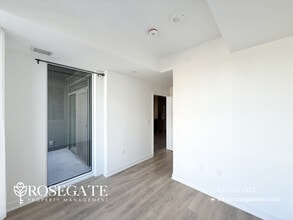 1037 The Queensway in Toronto, ON - Building Photo - Building Photo