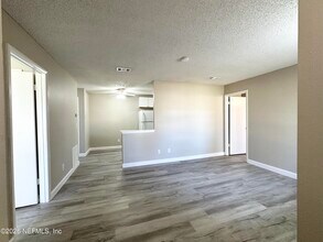 1600 Big Tree Rd in South Daytona, FL - Building Photo - Building Photo