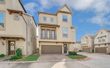 10609 Enclave Shadows Ct in Houston, TX - Building Photo - Building Photo