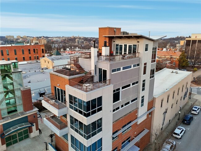 property at 5 W Mountain St