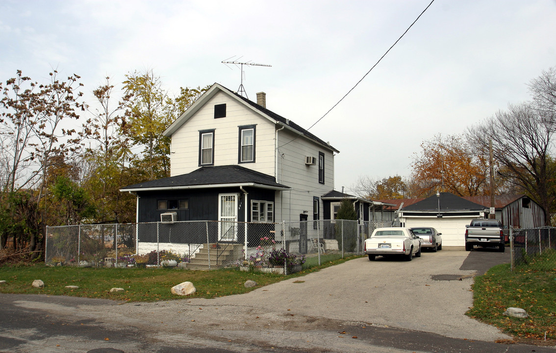 109 E Marion St in Joliet, IL - Foto de edificio