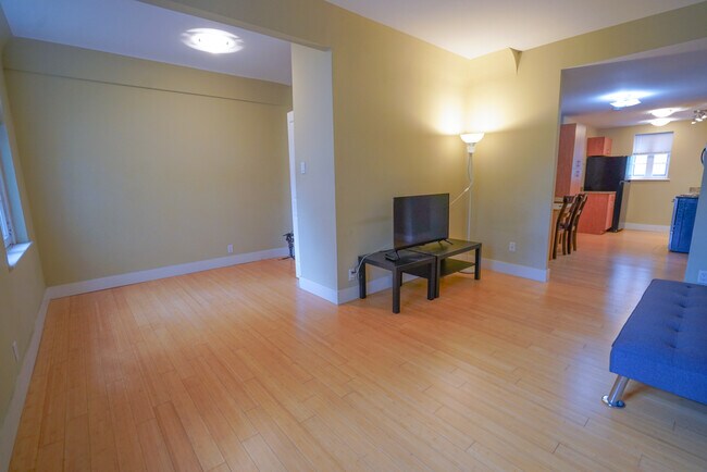 613 Westgate Ave, Unit B in University City, MO - Building Photo - Building Photo