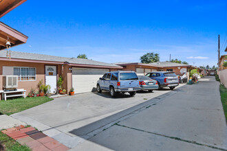 5239 Clara St in Cudahy, CA - Building Photo - Building Photo