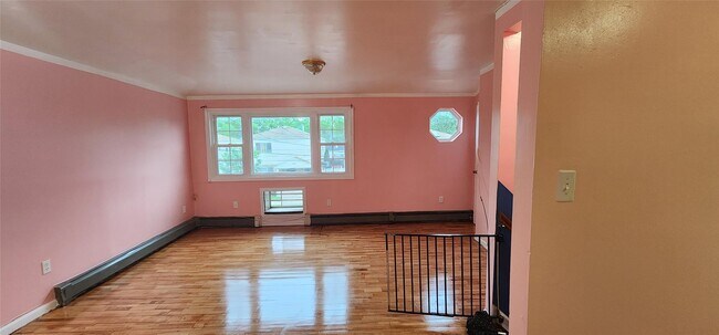 109-18 155th St in Queens, NY - Building Photo - Building Photo
