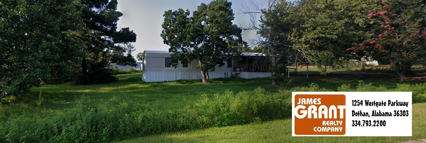 103 Knoxville Dr in Dothan, AL - Building Photo