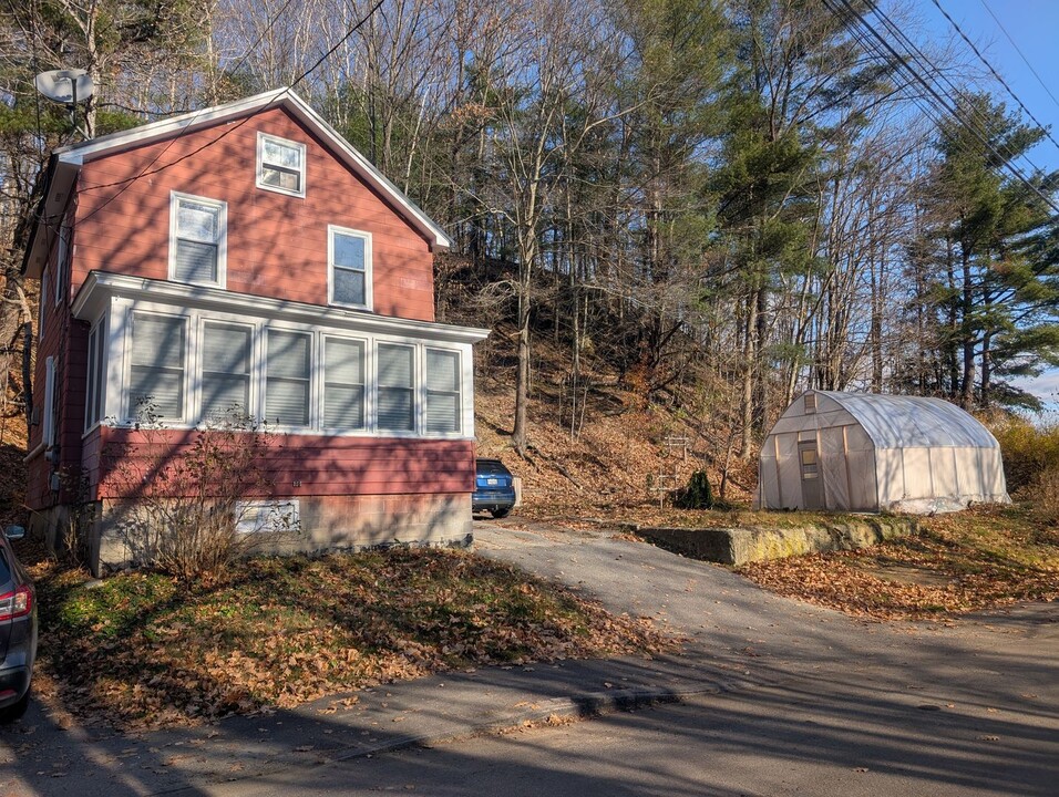 65 Boothby St in Augusta, ME - Foto de edificio