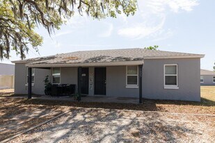 1023 2nd St SE in Winter Haven, FL - Building Photo