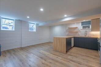 1732 W Beach Ave in Chicago, IL - Building Photo - Building Photo