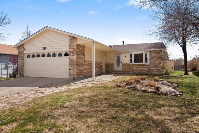 property at 278 E 42nd St