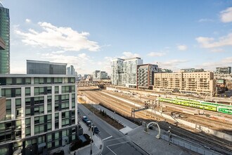 2708 Puente de Luz in Toronto, ON - Building Photo - Building Photo