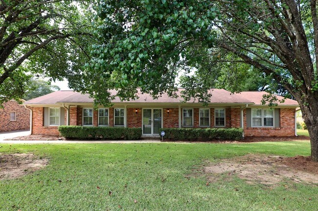 property at 620 Sandhurst Dr