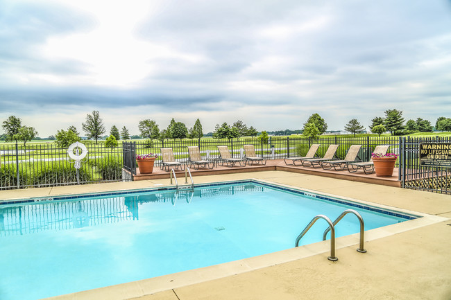 Fairways at Hartland in Bowling Green, KY - Building Photo - Building Photo