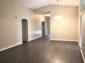 560 Benton Dr in Melbourne, FL - Foto de edificio - Building Photo