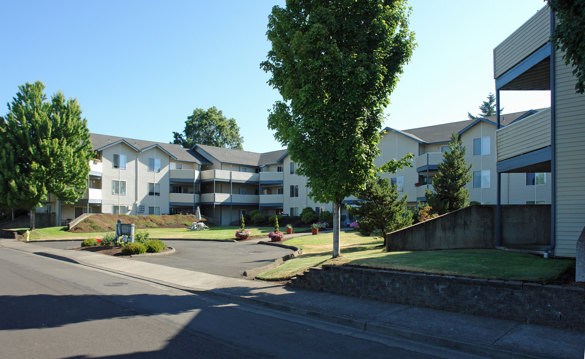 Camelot East Apartments in Salem, OR - Building Photo