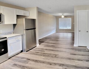 840 W Chatham St in Cary, NC - Building Photo - Building Photo