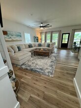 118 NE 75th St in Oak Island, NC - Building Photo - Building Photo