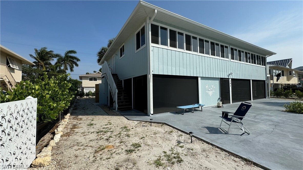 191 Anchorage St in Fort Myers Beach, FL - Foto de edificio