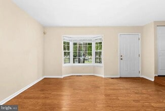 1073 Travis Ln in Gaithersburg, MD - Building Photo - Building Photo