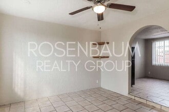 302 W Flores St in Tucson, AZ - Building Photo - Building Photo