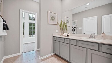 547 Bristol Tide Ct in Panorama Village, TX - Foto de edificio - Building Photo