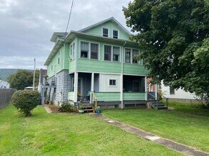 225 W Clinton St, Unit 1 in Lock Haven, PA - Building Photo - Building Photo