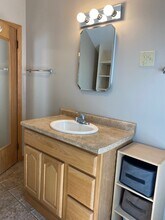 455 9th St, Unit Upper in Red Wing, MN - Building Photo - Building Photo