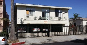 1045 N Ardmore Ave Apartamentos