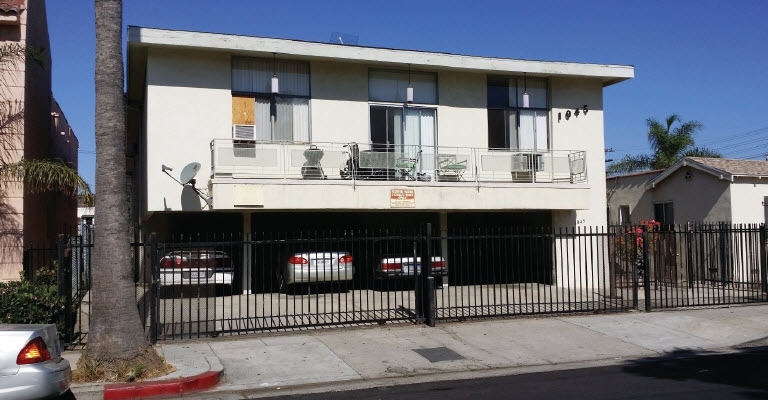 1045 N Ardmore Ave in Los Angeles, CA - Building Photo