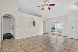 2042 Wiley Oaks Ln in Jacksonville, FL - Building Photo - Building Photo