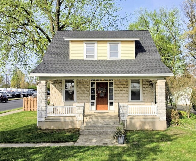 712 S Broad St in Lititz, PA - Foto de edificio - Building Photo