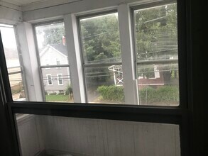 62 Heath St, Unit 2nd floor Heath St. in Hartford, CT - Building Photo - Building Photo