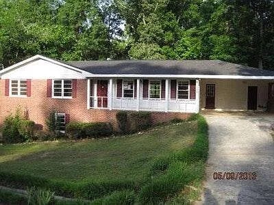 1566 N Atwood Dr in Macon, GA - Foto de edificio
