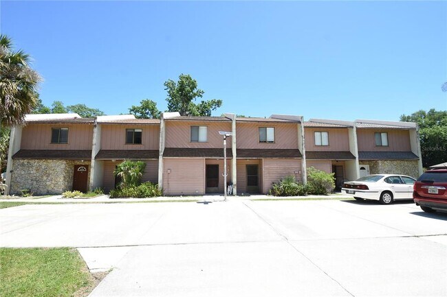 15 Florida Park Dr N in Palm Coast, FL - Building Photo - Building Photo
