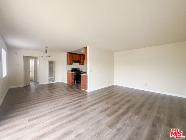 331 S Gramercy Pl in Los Angeles, CA - Foto de edificio - Building Photo