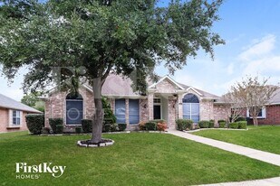 2210 Stillwater Dr in Mesquite, TX - Building Photo